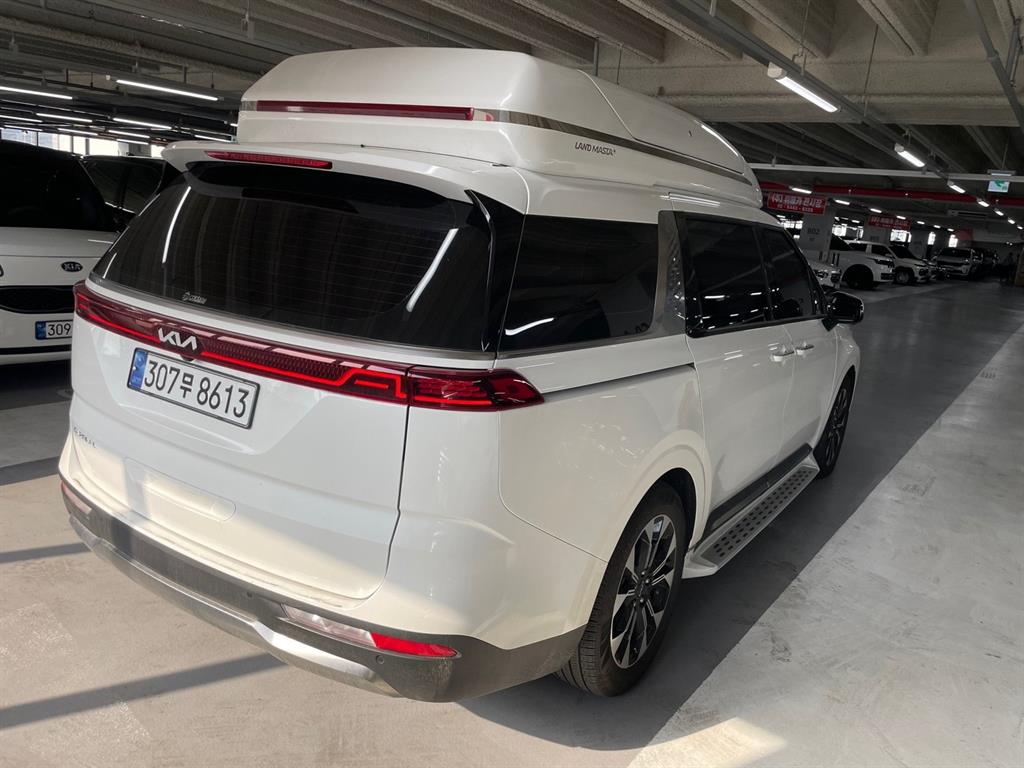 KIA Carnival - Vista 5