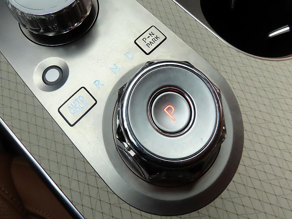 Genesis G80 - Vista 10