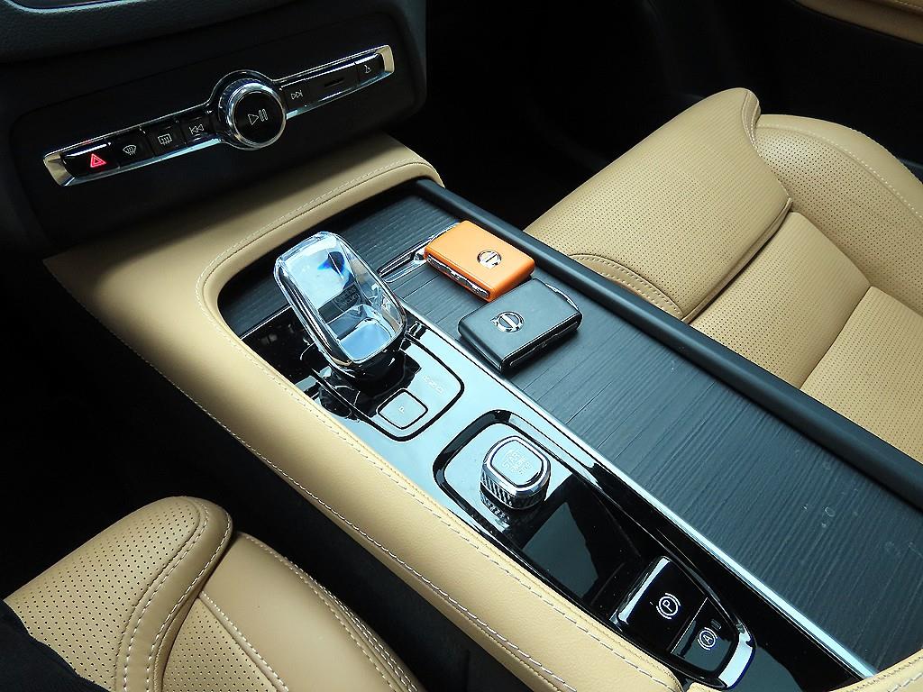 Volvo XC90 - Vista 11