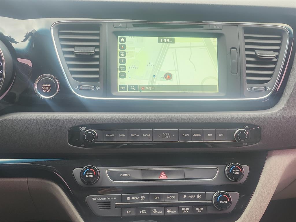 KIA Carnival - Vista 9