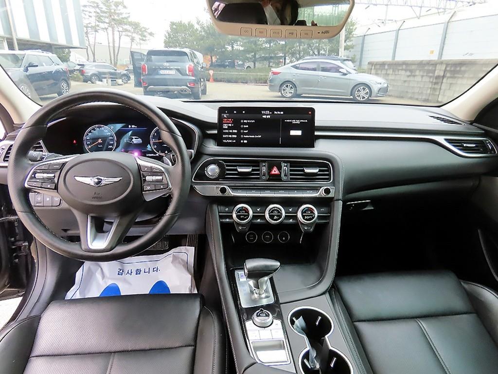 Genesis G70 - Vista 7