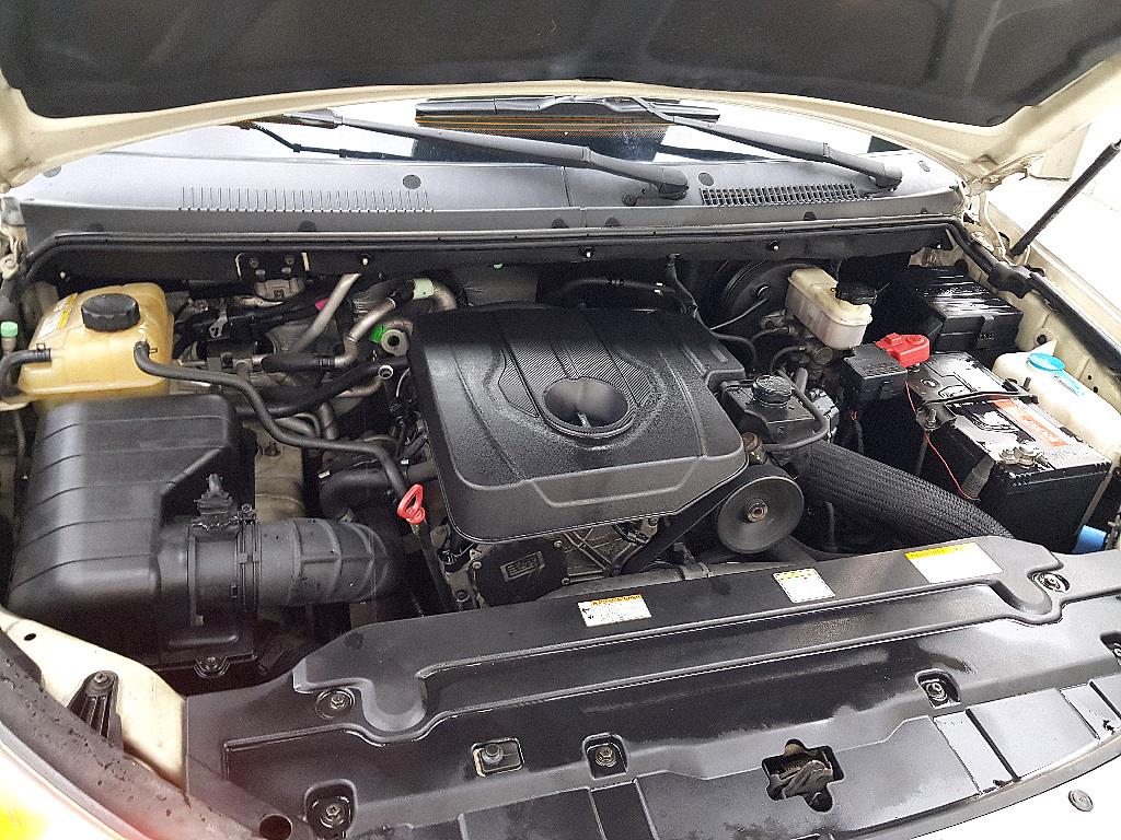 Ssangyong Korando - Vista 6