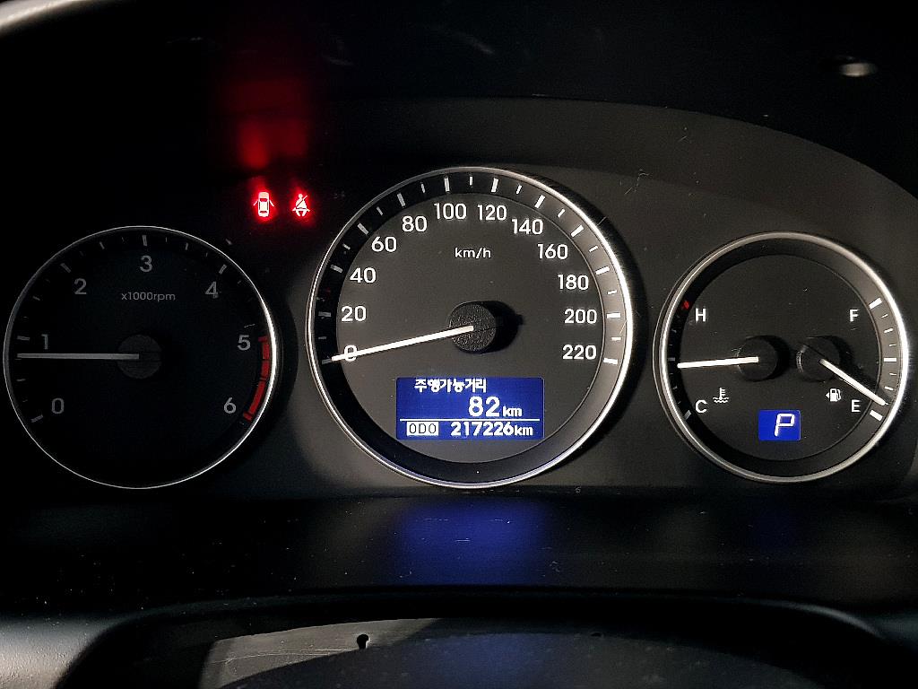 HYUNDAI Starex - Vista 7