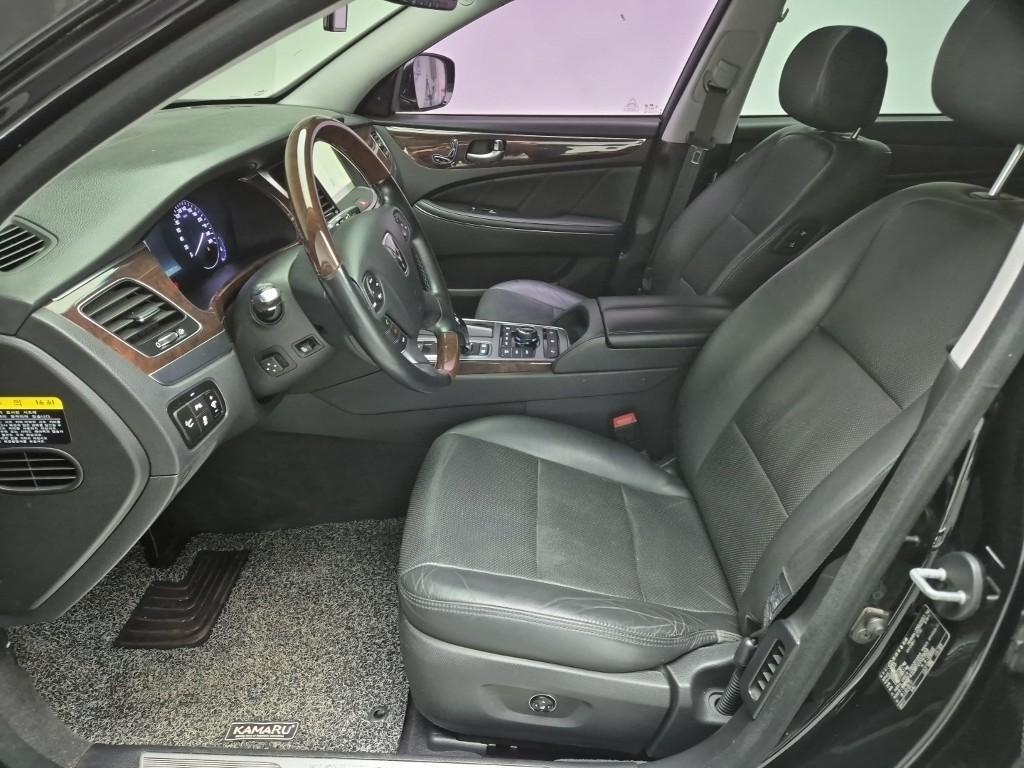 HYUNDAI Equus - Vista 11