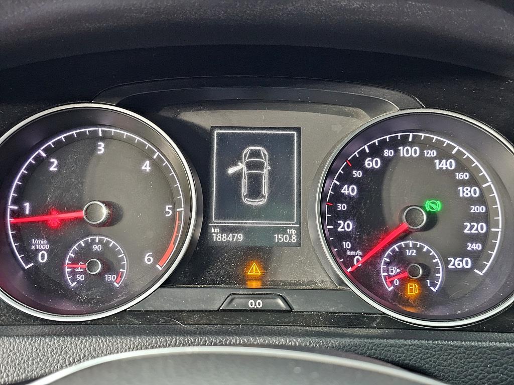 Volkswagen Golf - Vista 7