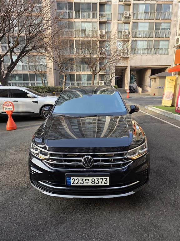 Volkswagen Tiguan 2021 Negro - Importación desde Corea - HF Imports Iquique - Foto 1