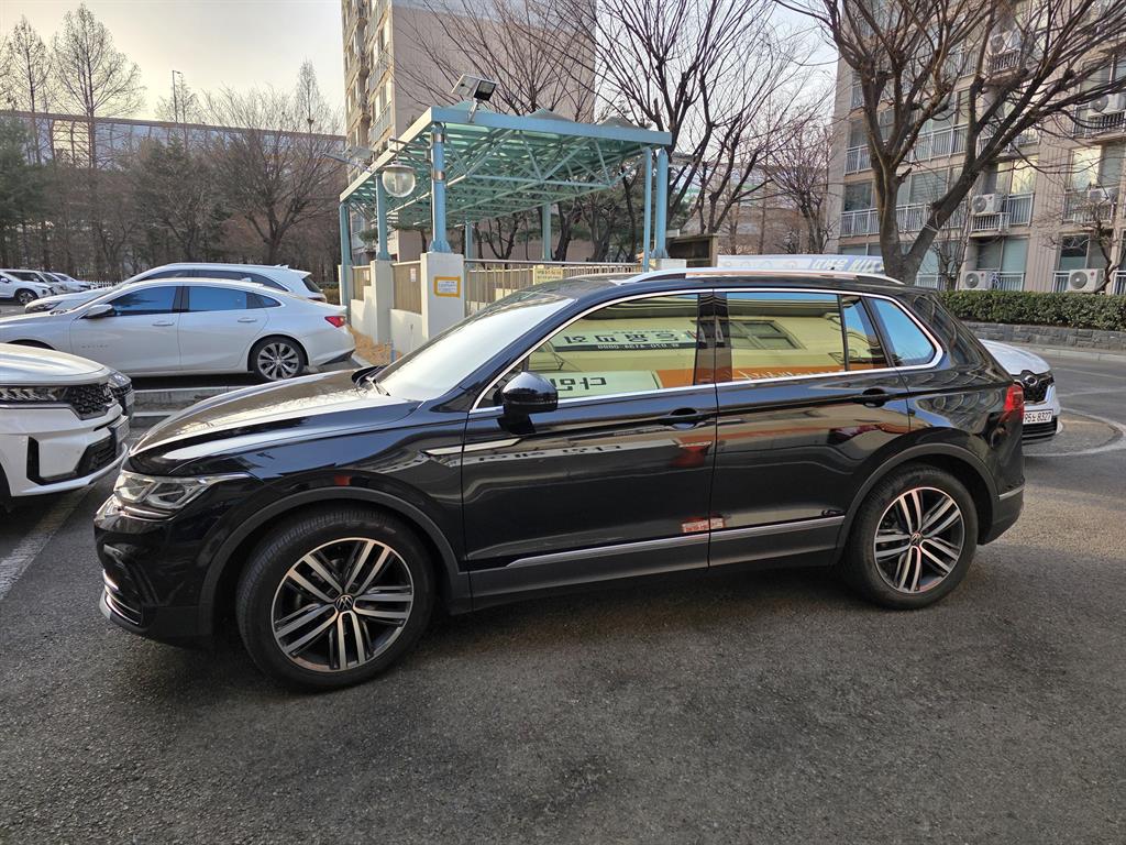 Volkswagen Tiguan - Vista 4