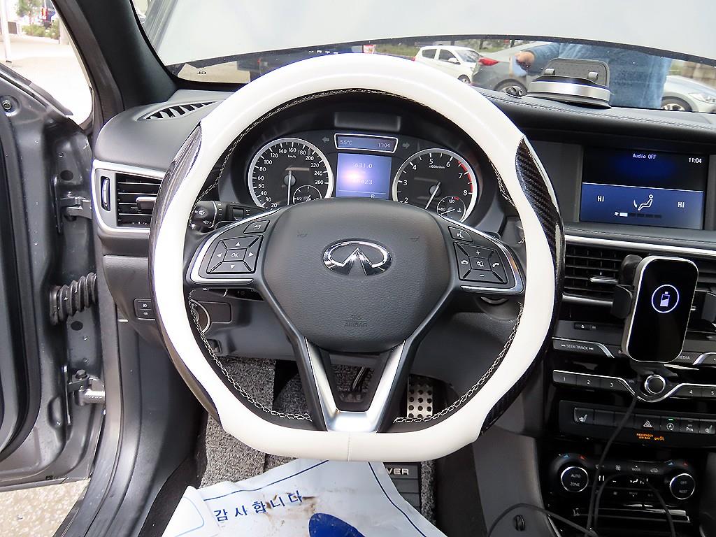 Infiniti Q - Vista 8