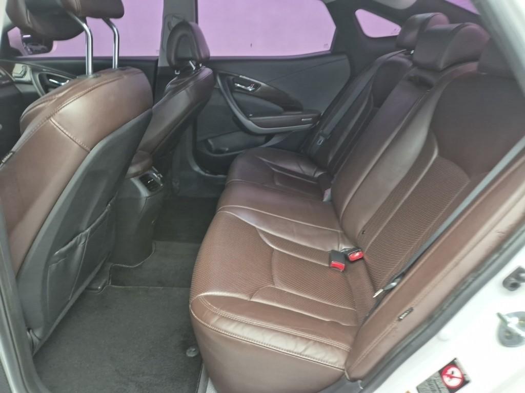 HYUNDAI Grandeur - Vista 12