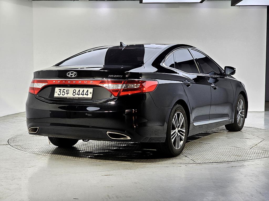 HYUNDAI Grandeur - Vista 4