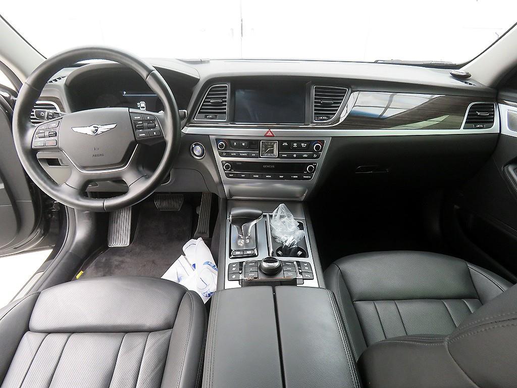 Genesis G80 - Vista 8