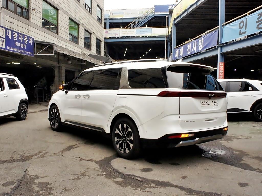 KIA Carnival - Vista 7
