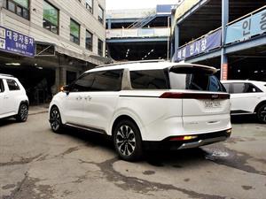 KIA Carnival - Vista 8