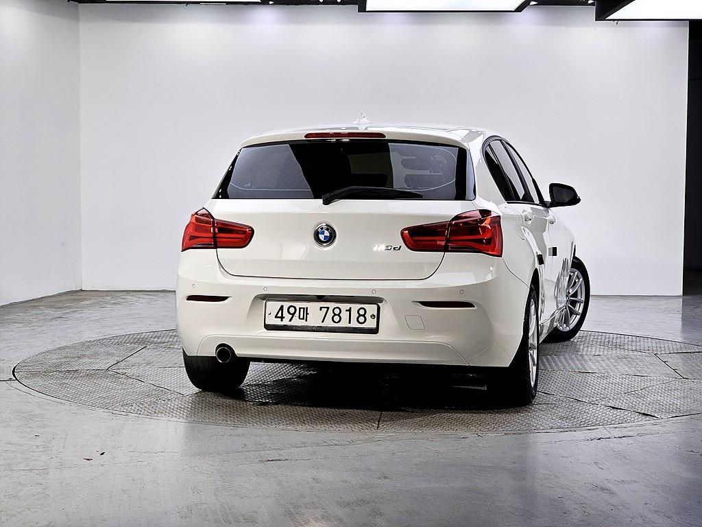 BMW 1 series - Vista 3