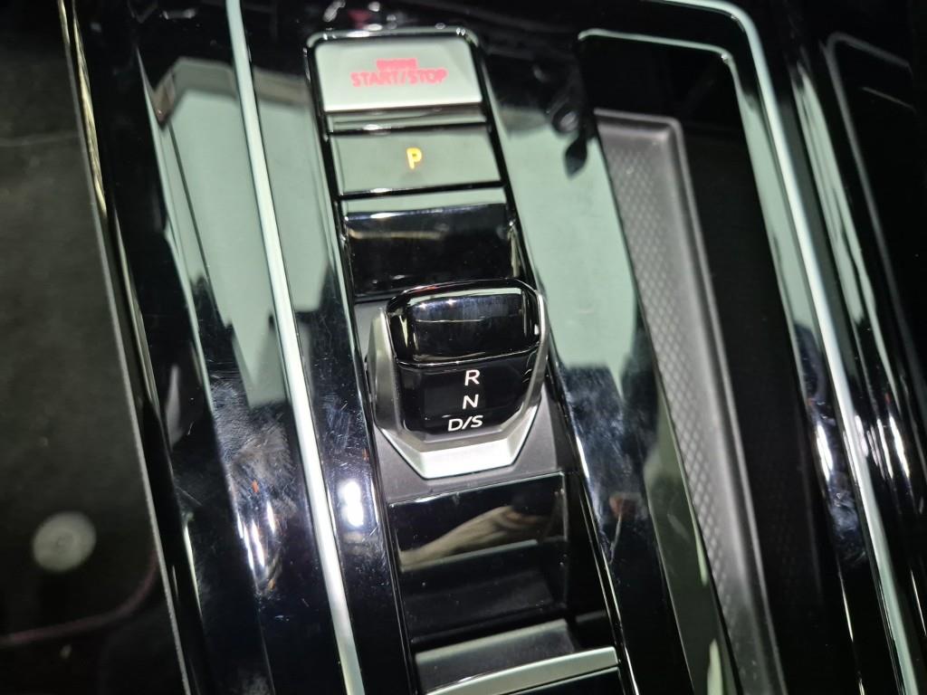 Volkswagen Golf - Vista 8