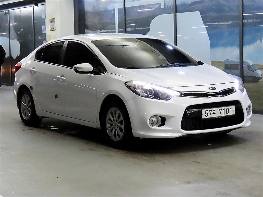 KIA K3 2015 Blanco - Importación desde Corea - HF Imports Iquique - Foto 1