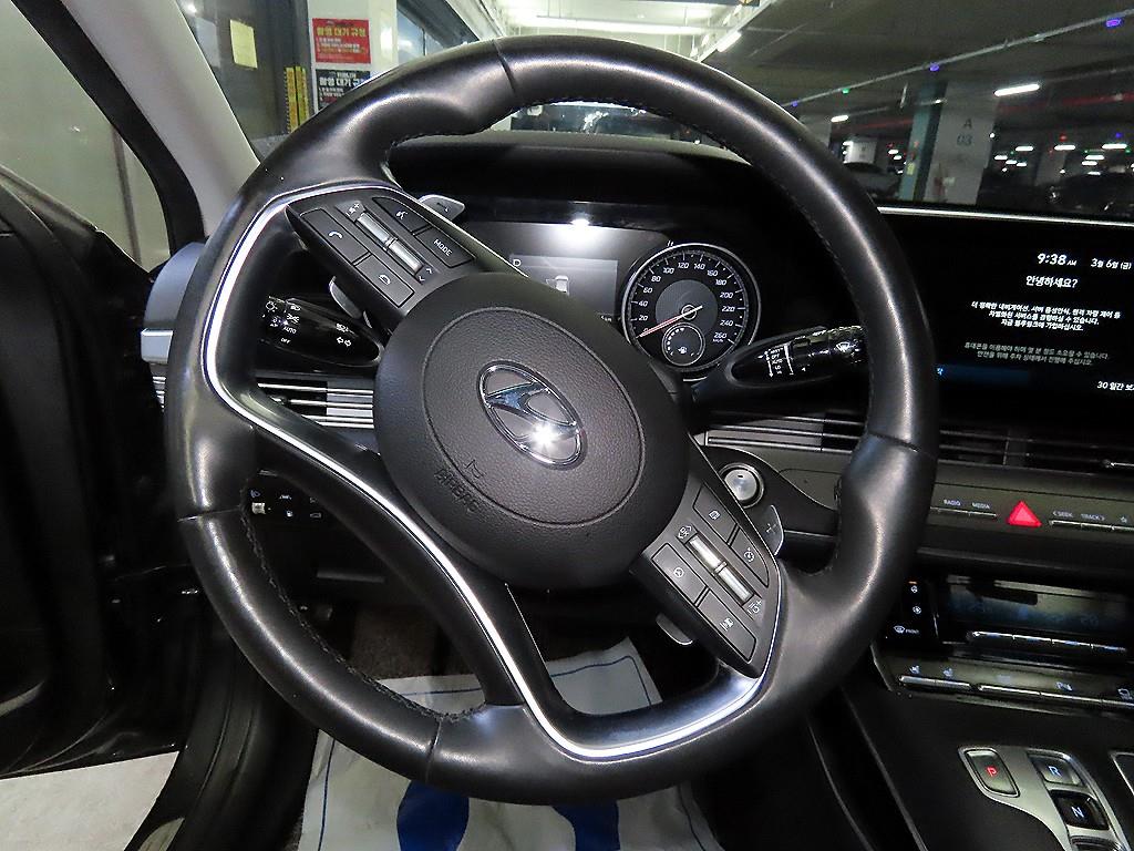 HYUNDAI Grandeur - Vista 8