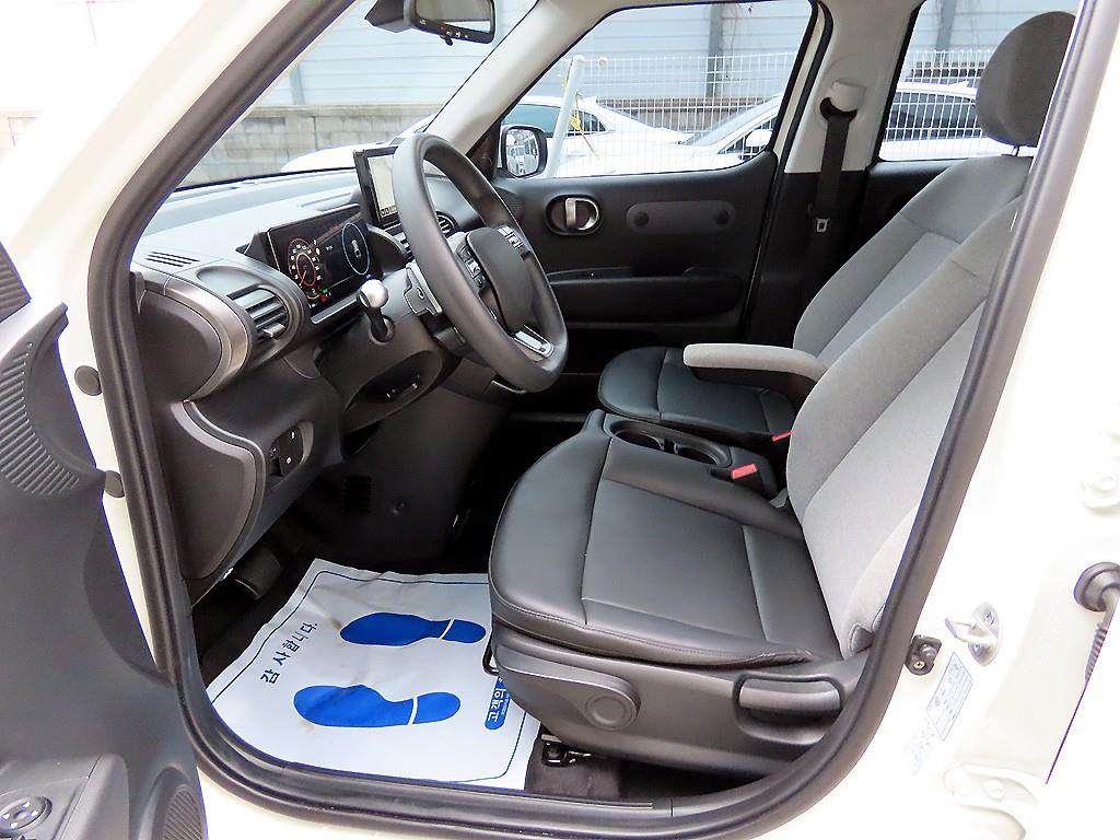 HYUNDAI Casper - Vista 5