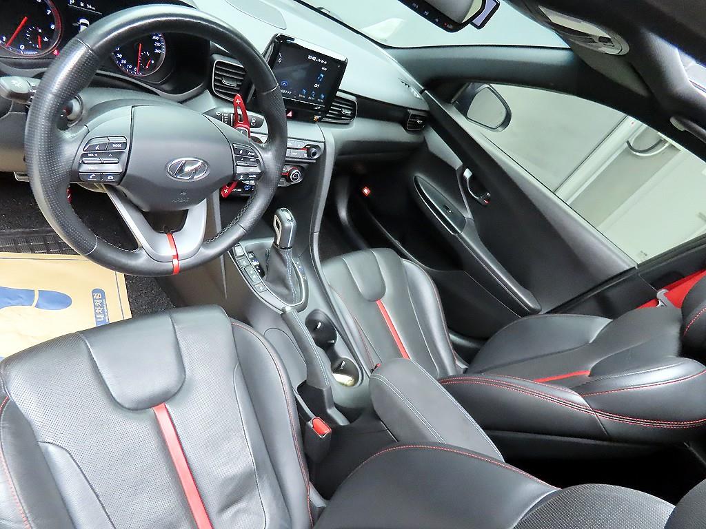 HYUNDAI Veloster - Vista 7
