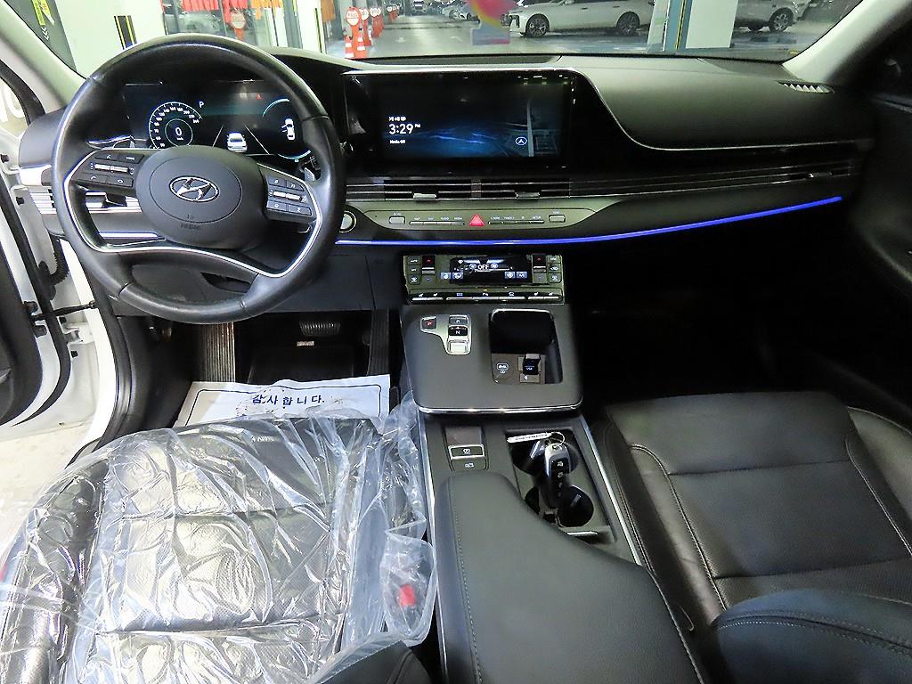 HYUNDAI Grandeur - Vista 10