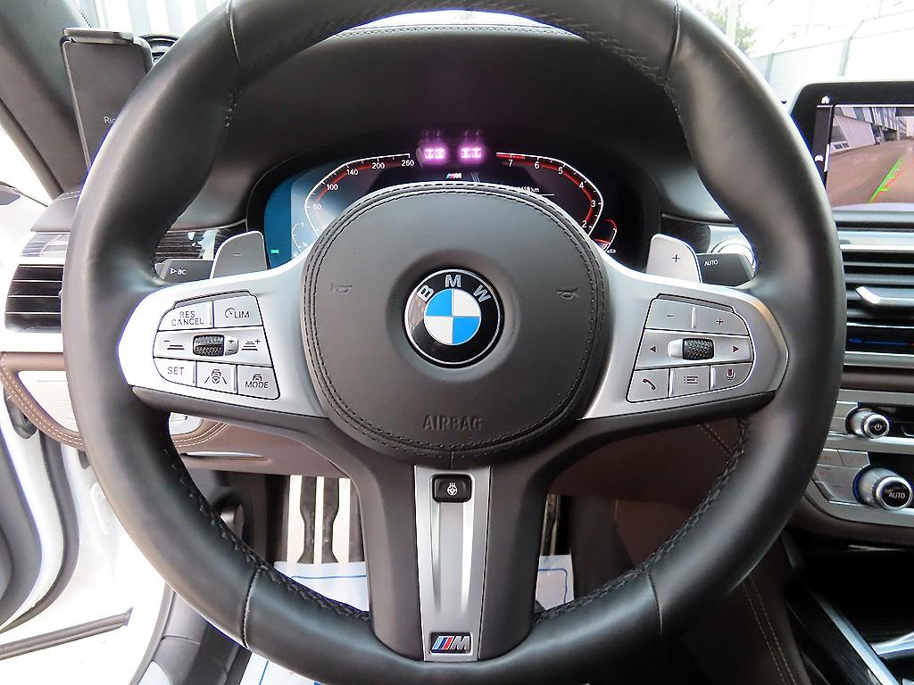 BMW 7 Series - Vista 8