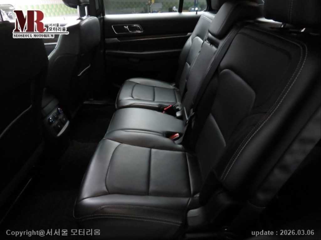 Ford Explorer - Vista 6