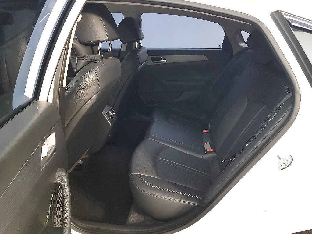 HYUNDAI Sonata - Vista 8