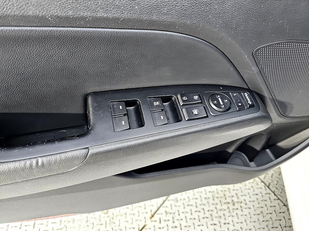 HYUNDAI Avante - Vista 12