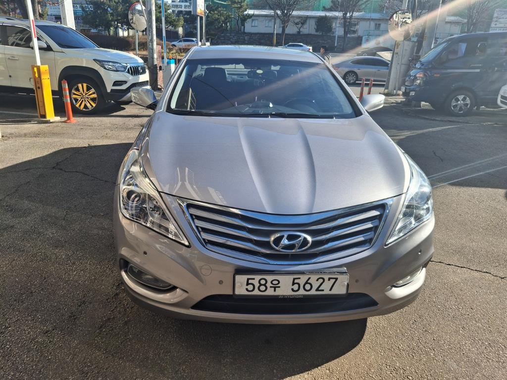 HYUNDAI Grandeur 2012 Gris - Importación desde Corea - HF Imports Iquique - Foto 1