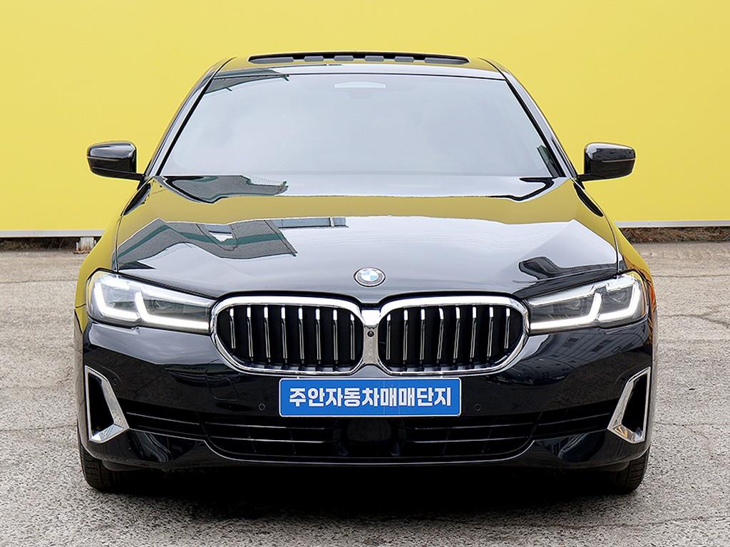 BMW 5 Series 2023 Negro - Importación desde Corea - HF Imports Iquique - Foto 1