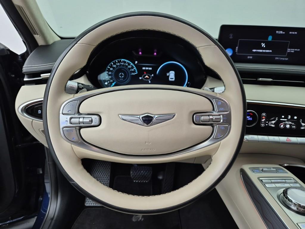 Genesis GV70 - Vista 9