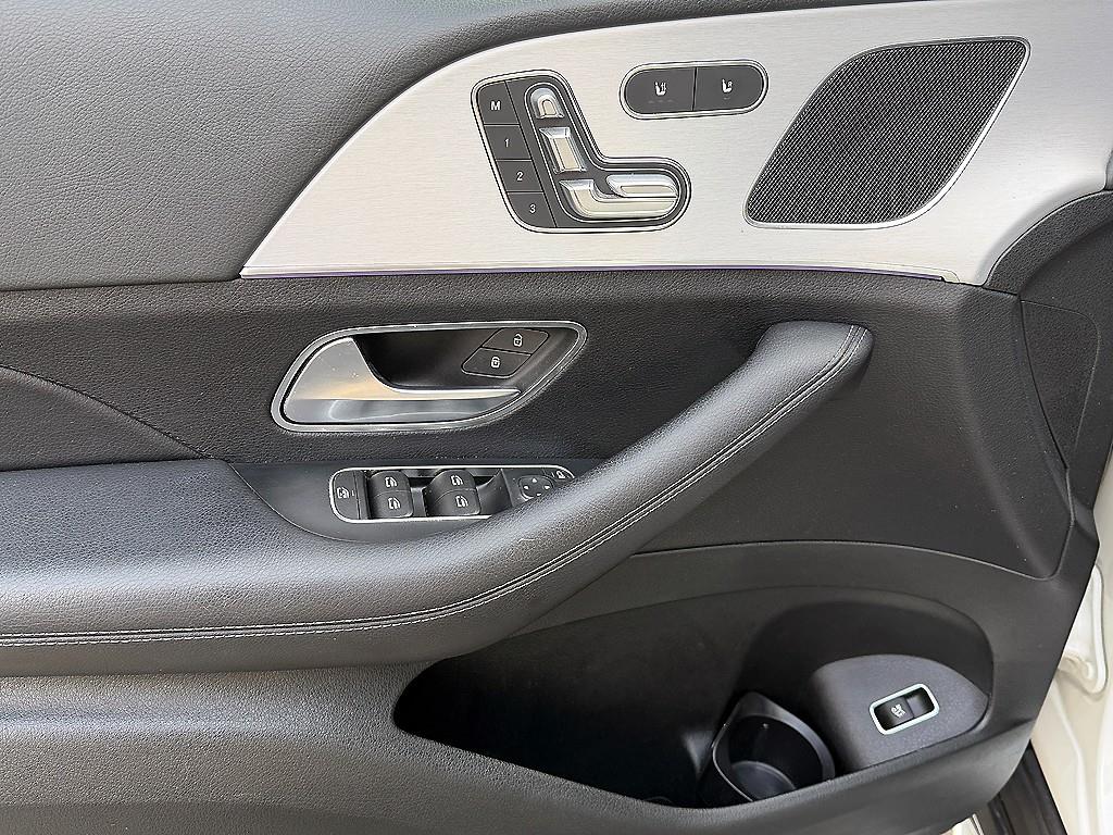 Mercedes Benz GLE Class - Vista 12