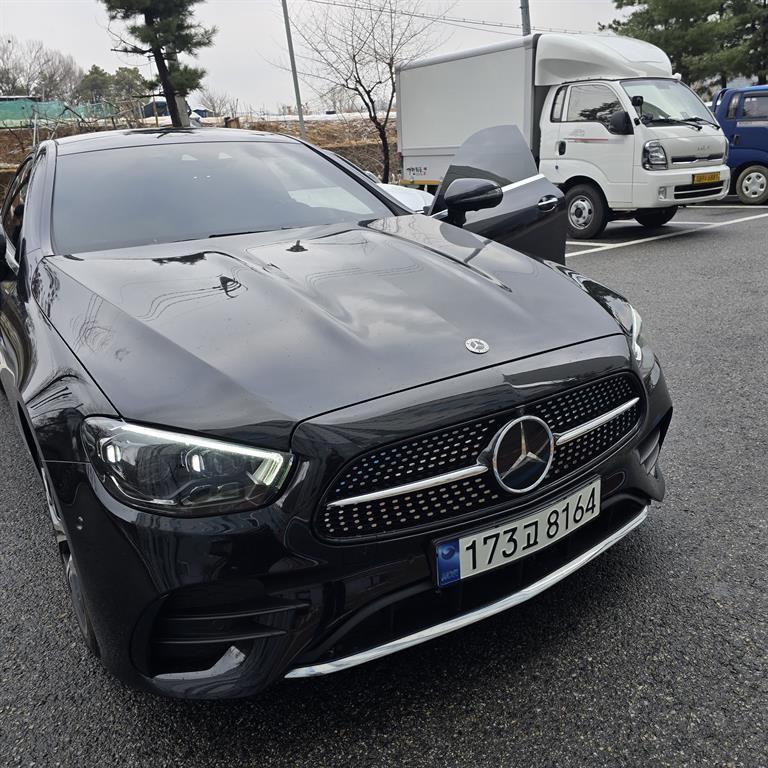 Mercedes Benz E class 2023 Negro - Importación desde Corea - HF Imports Iquique - Foto 1