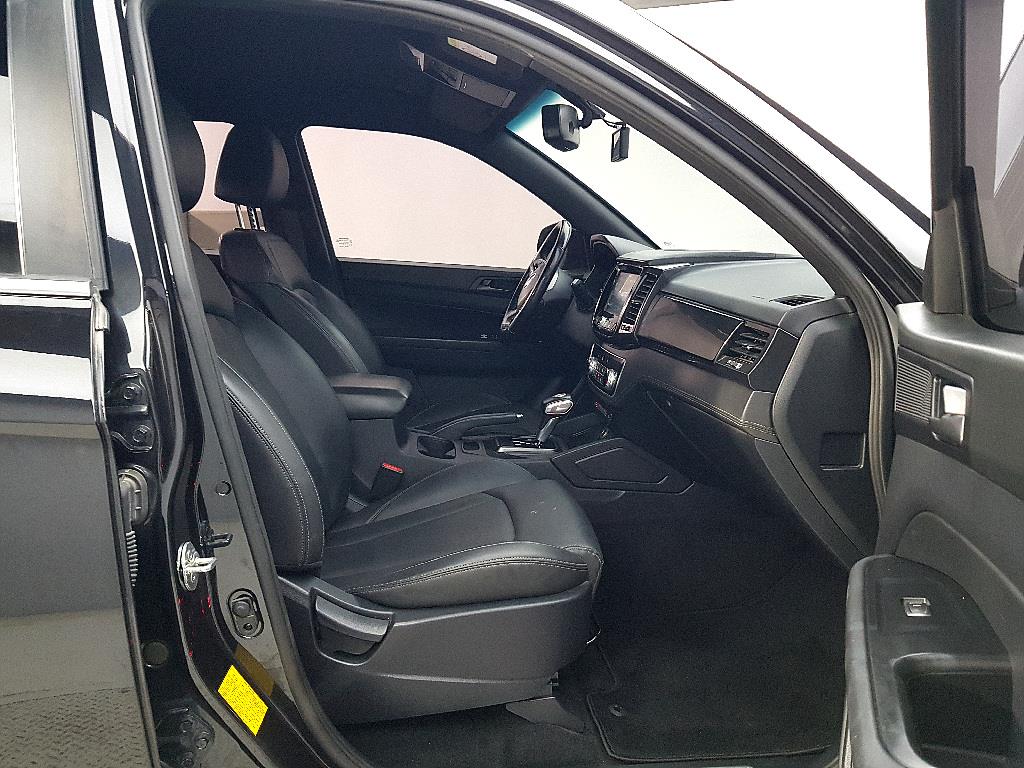 Ssangyong Rexton 2021 Negro - Importación desde Corea - HF Imports Iquique - Foto 15