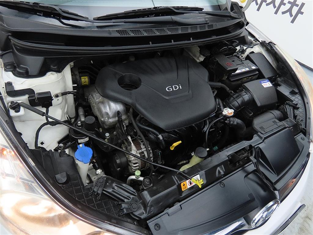 HYUNDAI Avante 2014 Blanco - Importación desde Corea - HF Imports Iquique - Foto 19