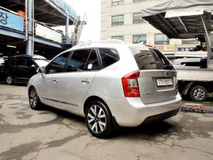 KIA Carens - Vista 8