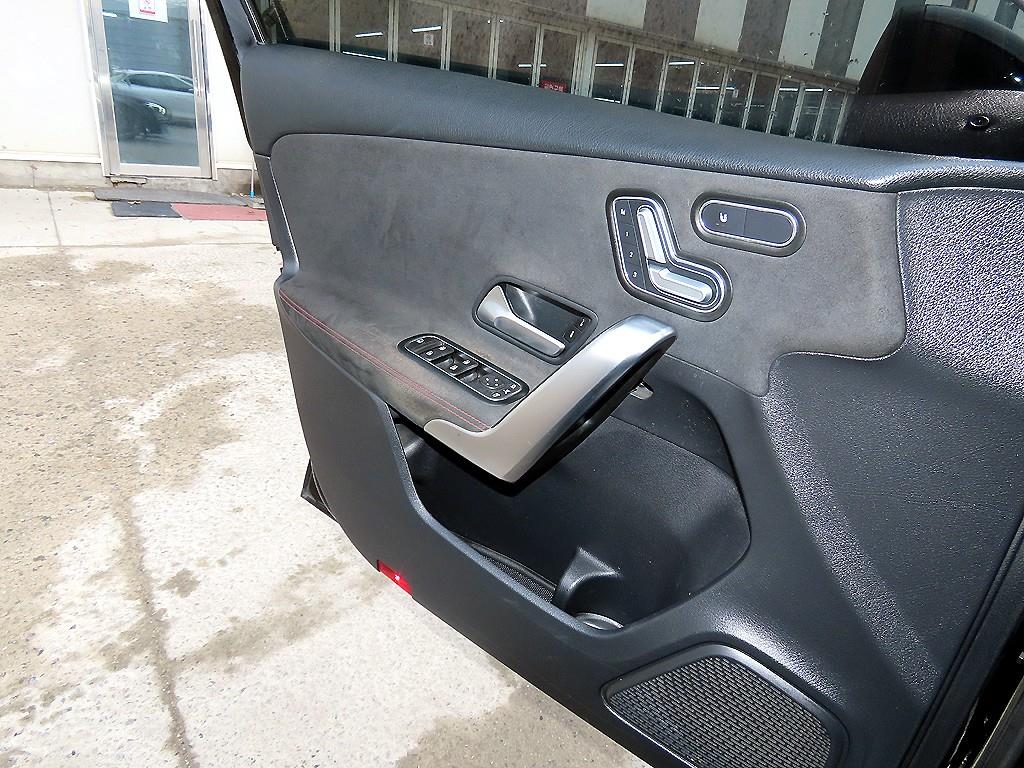 Mercedes Benz A Class 2021 Negro - Importación desde Corea - HF Imports Iquique - Foto 13