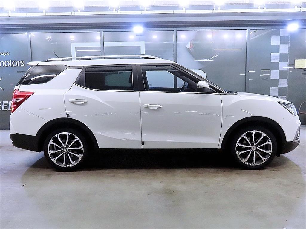 Ssangyong Tivoli - Vista 3