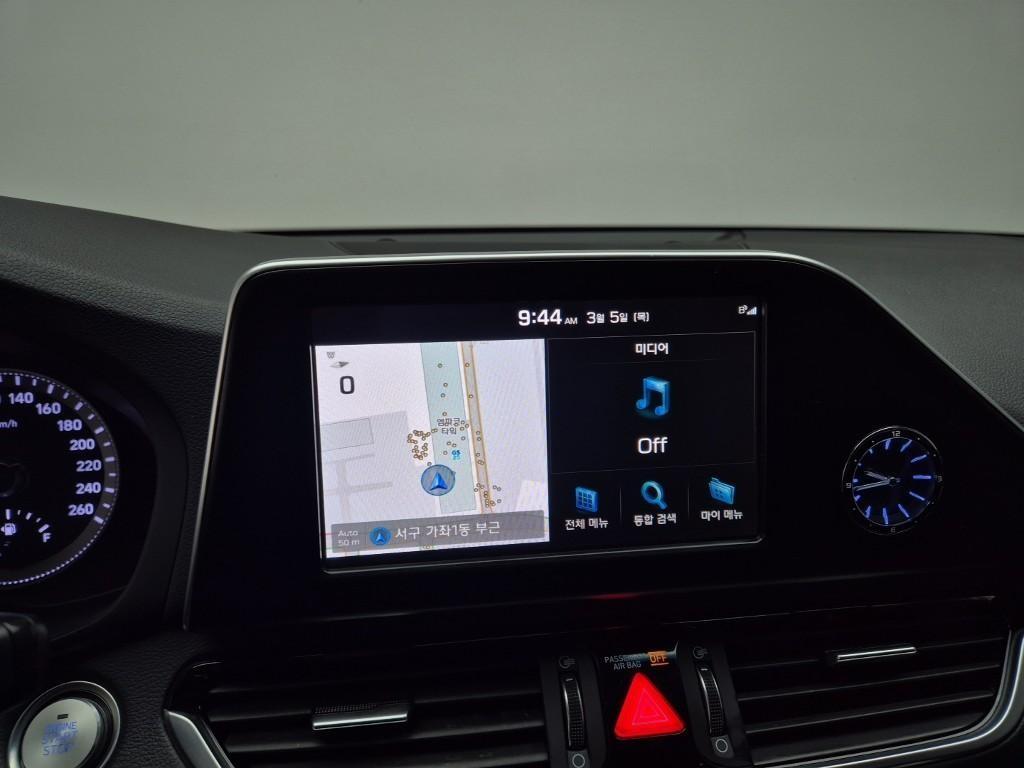 HYUNDAI Grandeur - Vista 11