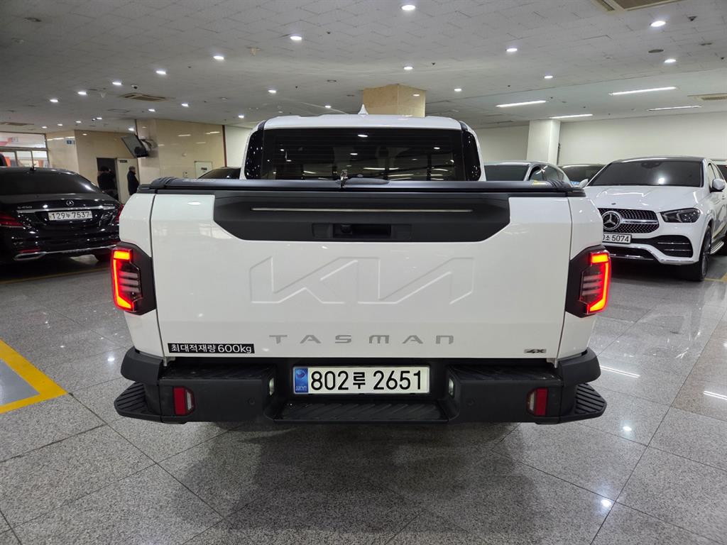 KIA Tasman - Vista 4