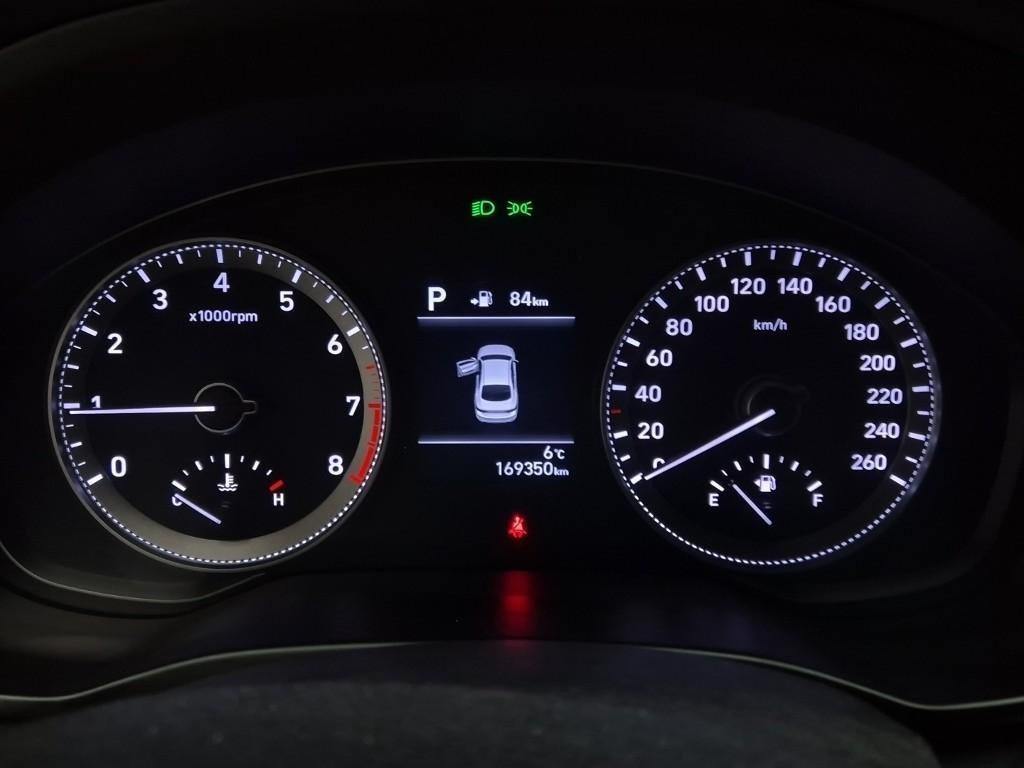 HYUNDAI Grandeur - Vista 6