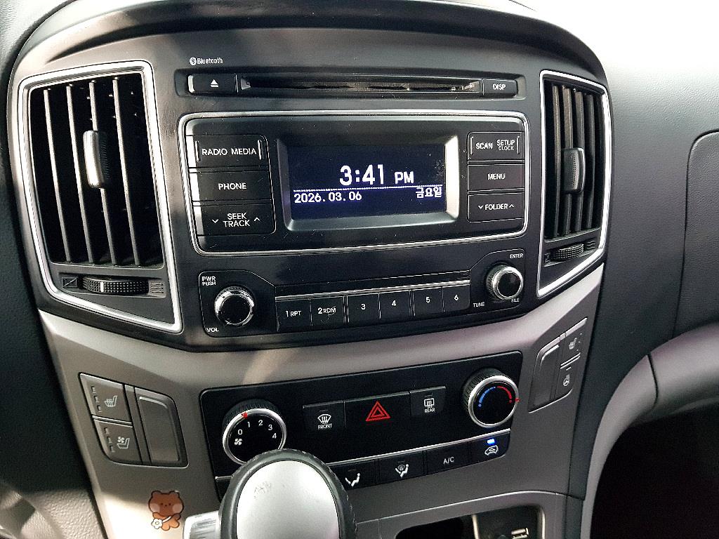 HYUNDAI Starex - Vista 11