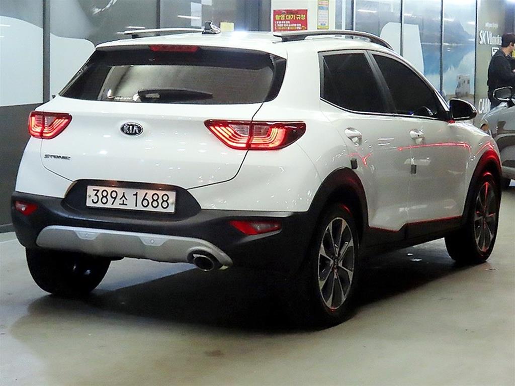 KIA Stonic - Vista 4