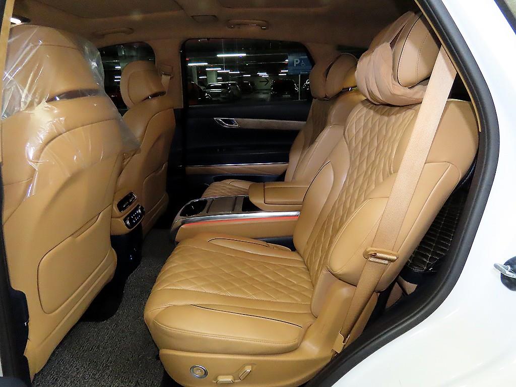 Genesis GV80 - Vista 7