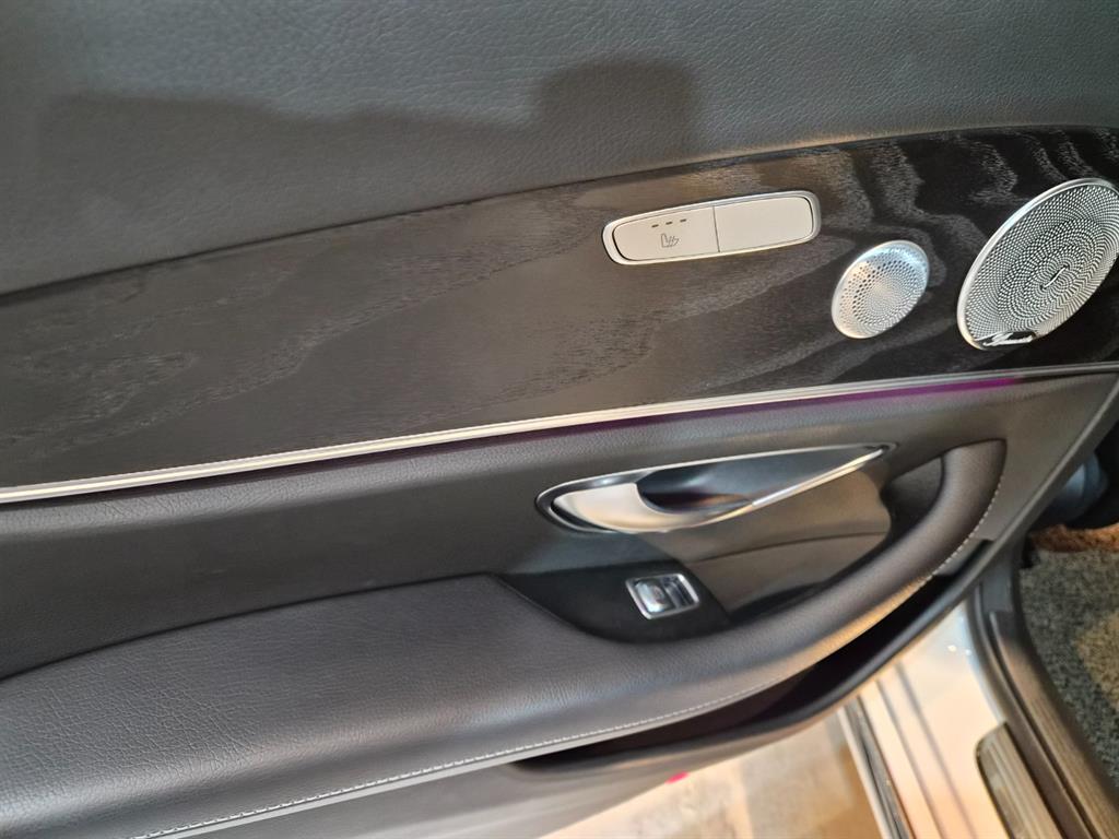 Mercedes Benz E class - Vista 6