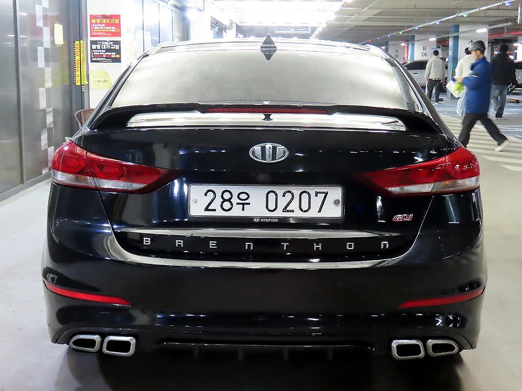 HYUNDAI Avante - Vista 5