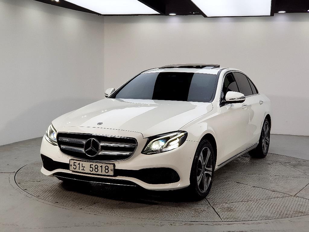 Mercedes Benz E class 2019 Blanco - Importación desde Corea - HF Imports Iquique - Foto 1
