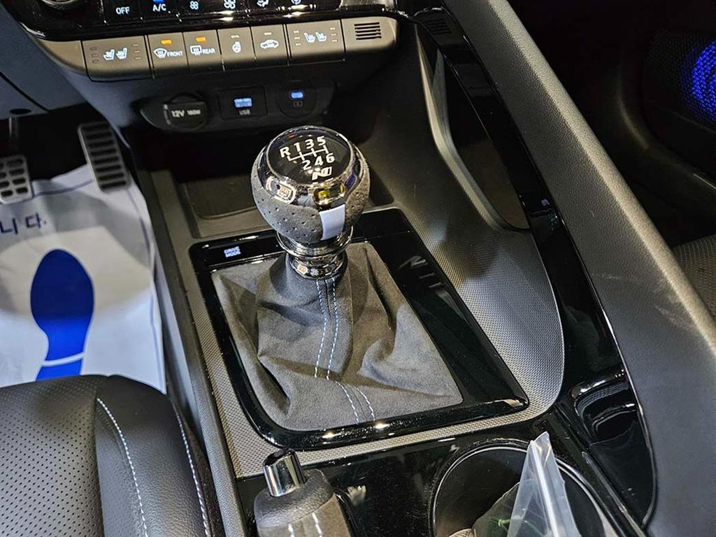 HYUNDAI Avante - Vista 11