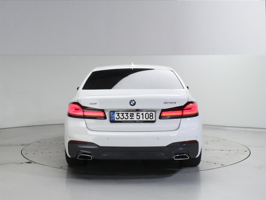 BMW 5 Series - Vista 4