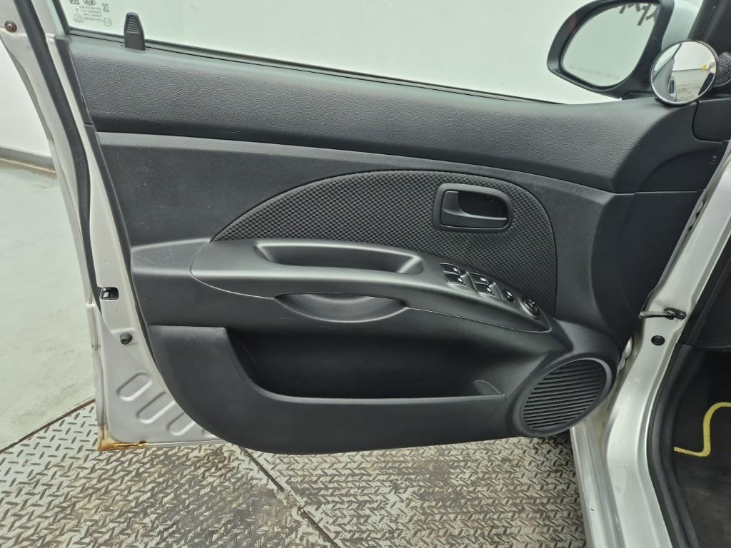 KIA Morning 2011 Blanco - Importación desde Corea - HF Imports Iquique - Foto 13